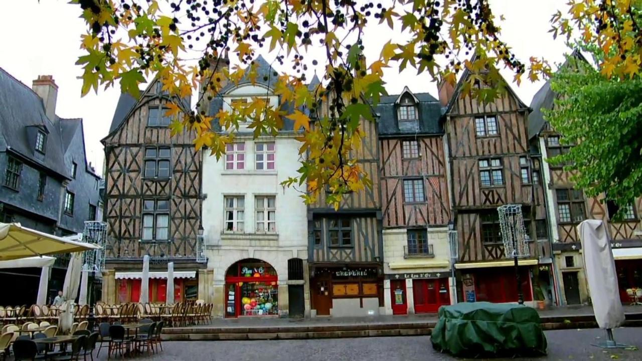 Apartament Le Saint Martin / Cathedrale Tours Zewnętrze zdjęcie